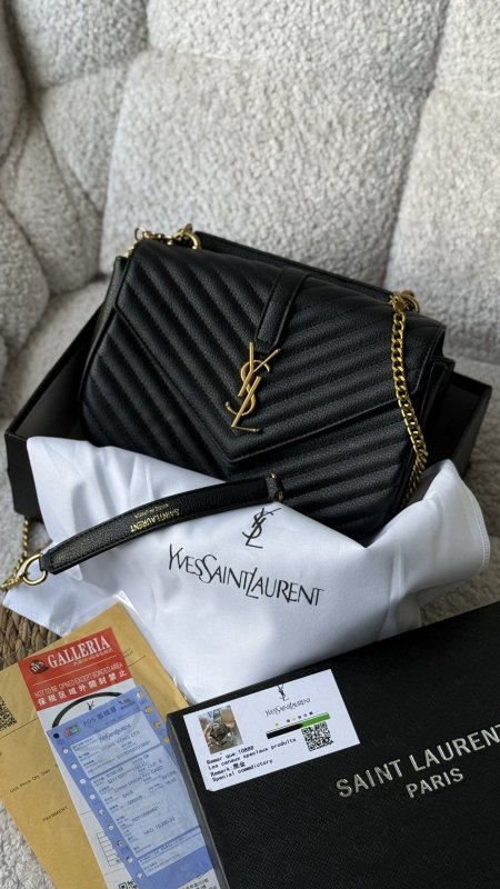 أسود شعار ذهبي