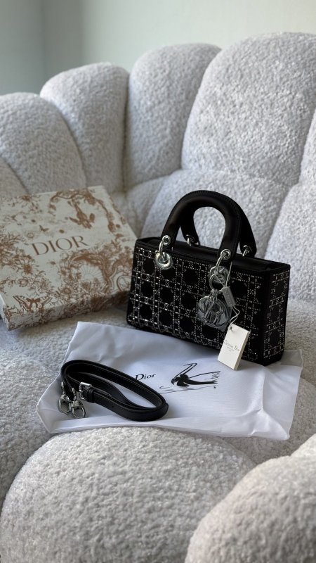 شنطة - Lady Dior زرقون / شامل علبة ( مستطيل)