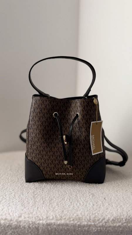 بني محروق / أسود