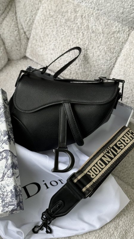 أسود مبزر / شعار أسود