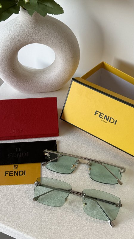 فضي / أخضر تركواز