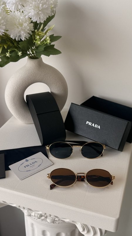نظارة - PRADA / شامل علبة