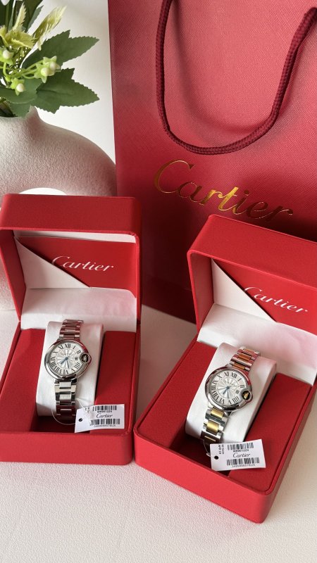 ساعة CARTIER  / شامل العلبة و الكيس