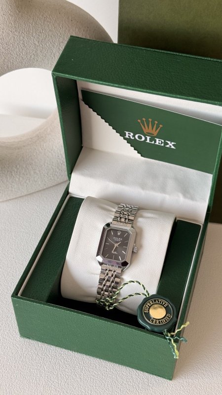 فضي / داخلية أسود