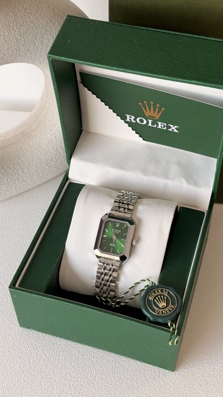 فضي / داخلية أخضر