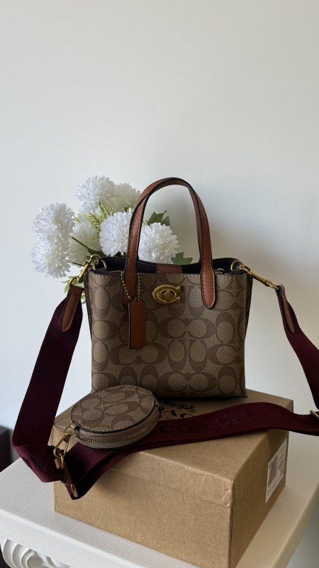 كاكي / ايد بني