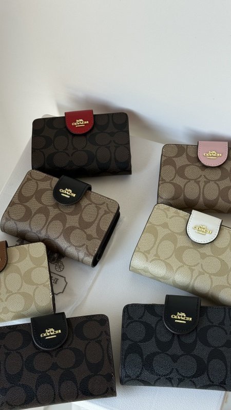 جزدان كوتش الترند / شامل علبة