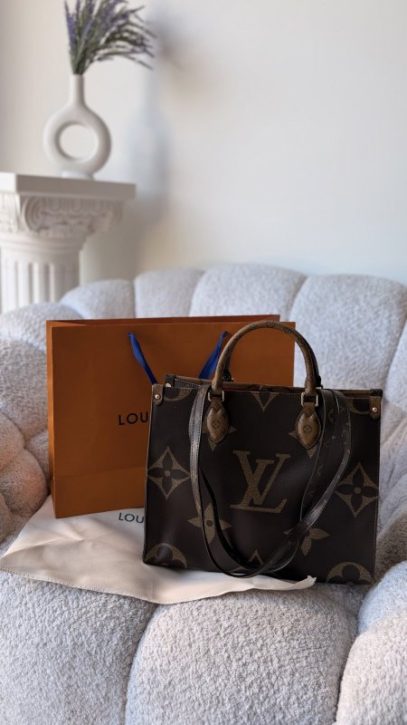 شنطة - Louis Vuitton OnTheGo handbag / غير شامل علبة