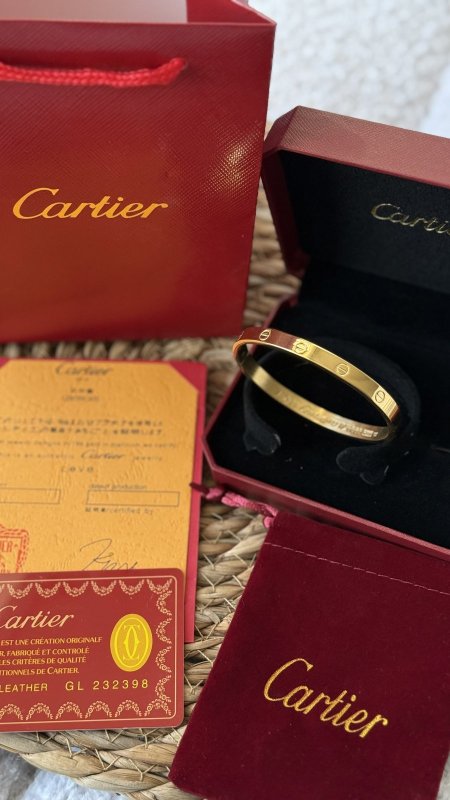 اسوارة CARTIER