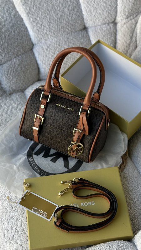 شنطة - MICHAEL KORS Bedford Legacy / شامل علبة