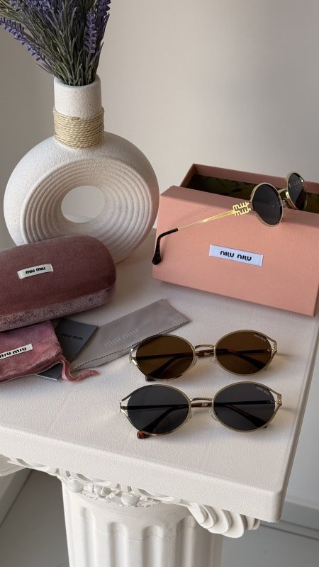 نظارة MIU MIU  الترند / شامل علبة مختومة