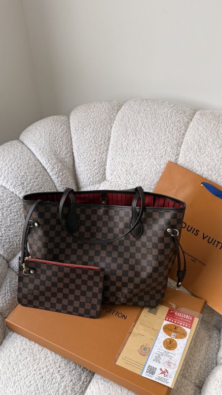 شنطة / Louis Vuitton Neverfull / شامل علبة