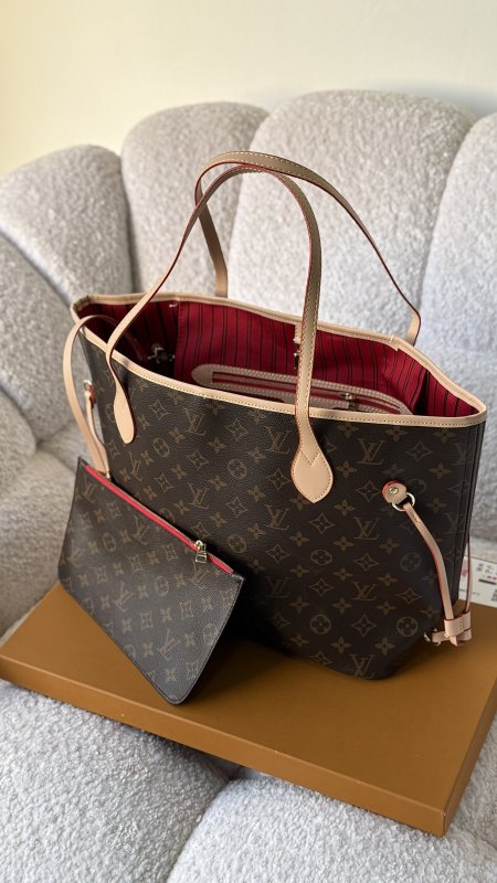شنطة / Louis Vuitton Neverfull / شامل بوكس