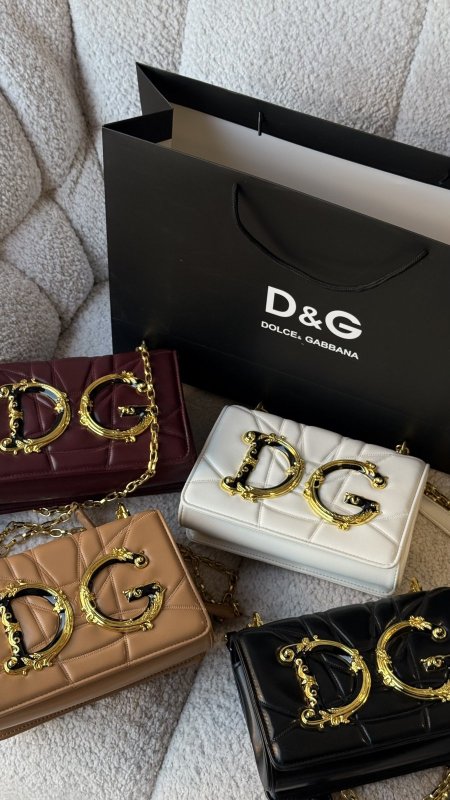 شنطة - Dolce & Gabbana DG Girls / شامل علبة