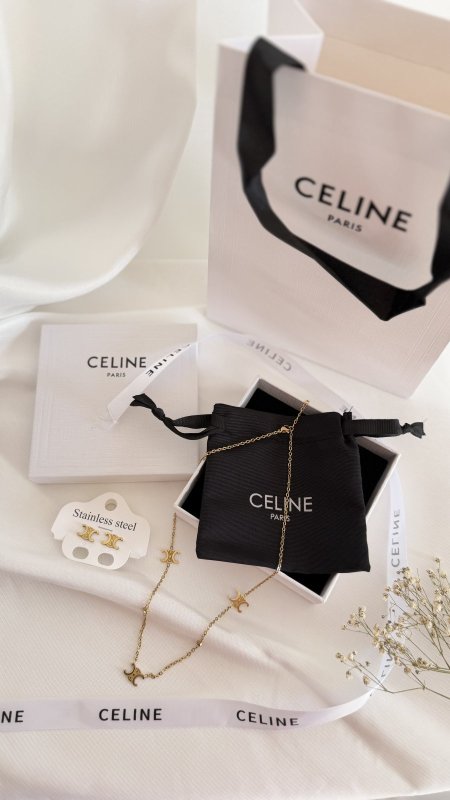 طقم CELINE / ( سنسال + حلق  ) شامل العلبة الأصلية والملحقات