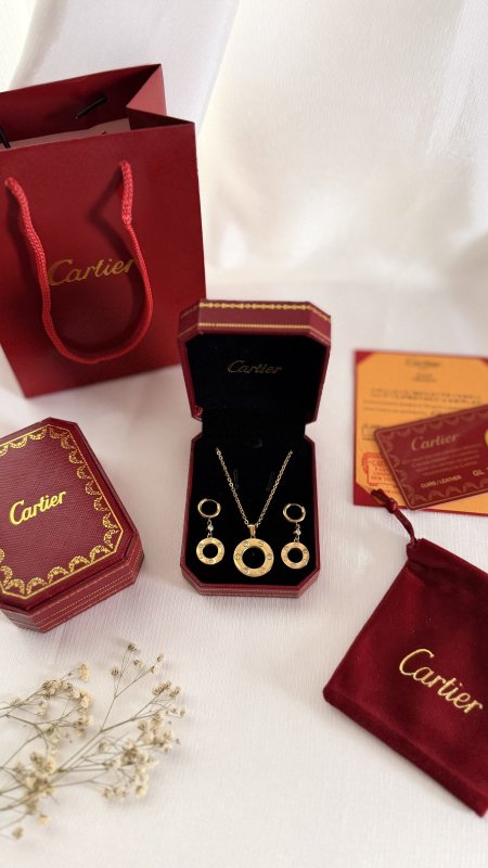 طقم CARTIER / ( سنسال + حلق  ) شامل العلبة الأصلية والملحقات