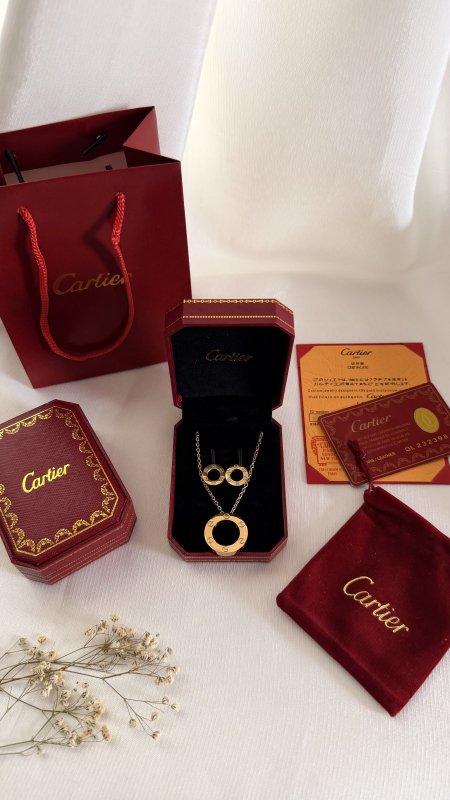 طقم CARTIER / ( سنسال + حلق  ) شامل العلبة الأصلية والملحقات