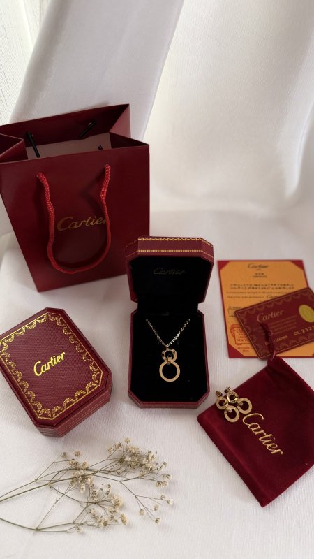 طقم CARTIER / ( سنسال + حلق  ) شامل العلبة الأصلية والملحقات