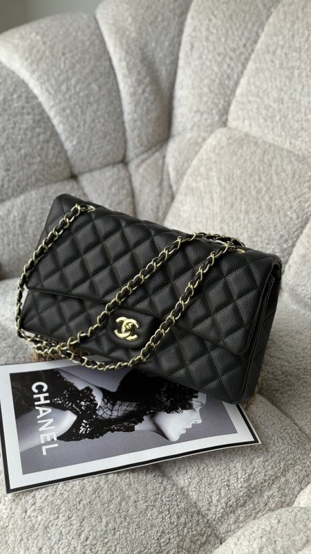 شنطة - Chanel Clasic 30cm/ جلد مبزر