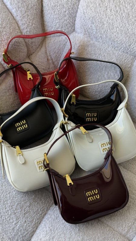 شنطة - Pre-Loved Leather Hobo Bag With Strap / شامل علبة