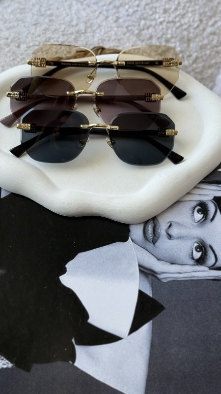 نظارة - MIU MIU