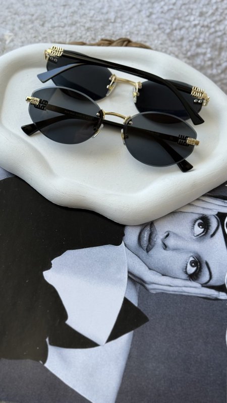 نظارة - MIU MIU