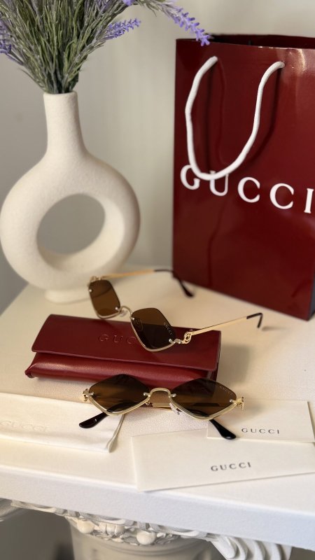 نظارة GUCCI / فل بكج علبة وكيس