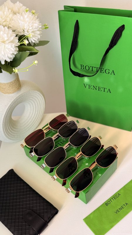 نظارة BOTTEGA VENETA / فل بكج علبة وكيس