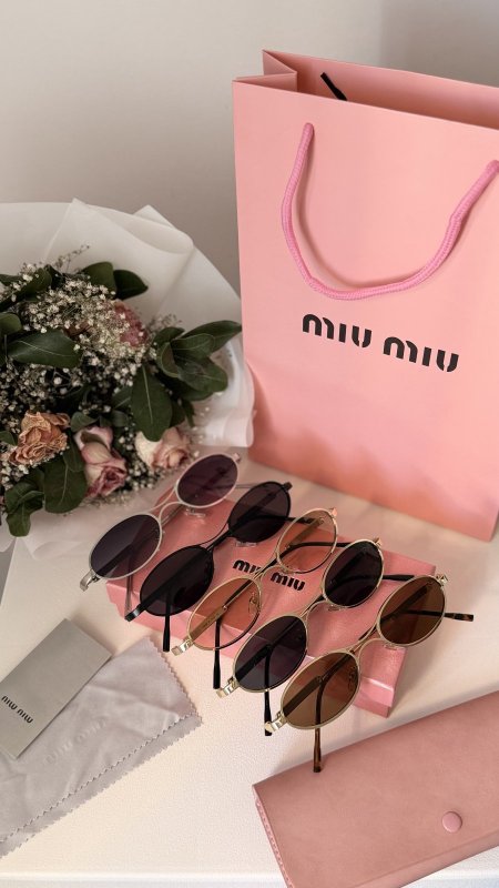 نظارة MIU MIU / فل بكج علبة وكيس