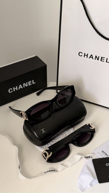 نظارة CHANEL  / فل بكج علبة وكيس