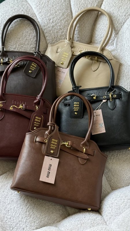 شنطة - Miu Miu Aventure nappa leather bag