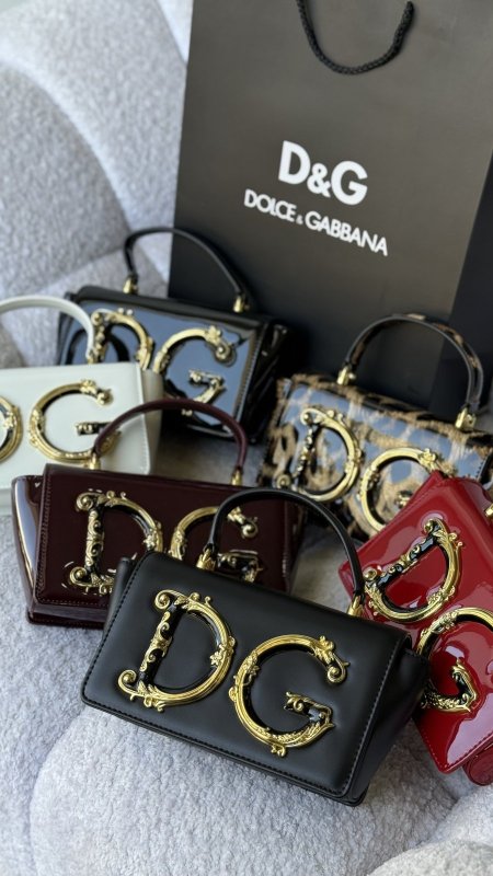 شنطة - DOLCE & GABBANA Mini Baroque-logo Top-handle Bag in Leather / شامل علبة