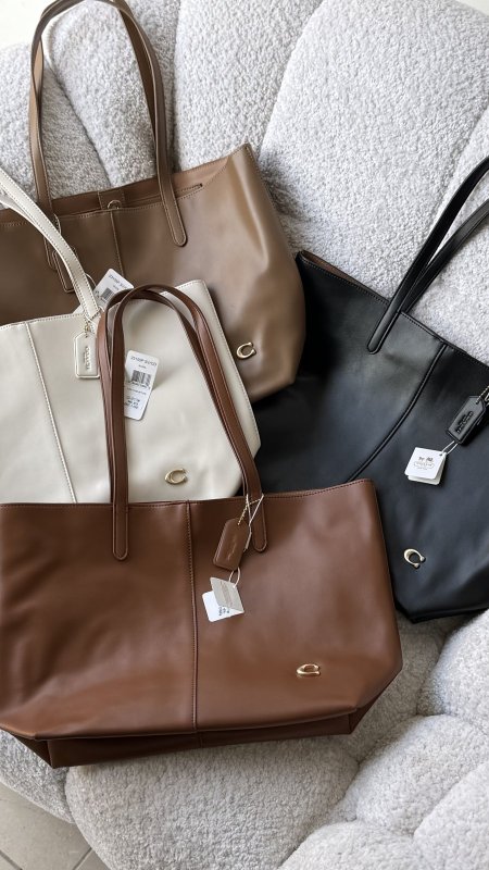شنطة - Coach north tote bag 32 / شامل بوكس