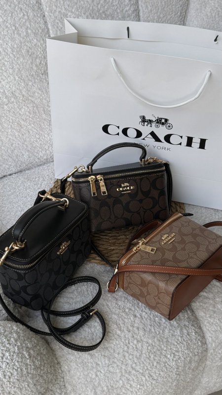 شنطة - Coach vanity case bag / شامل علبة وكيس الشركة