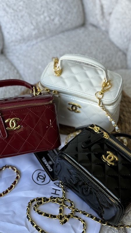 شنطة - Chanel vanity case bag / شامل علبة