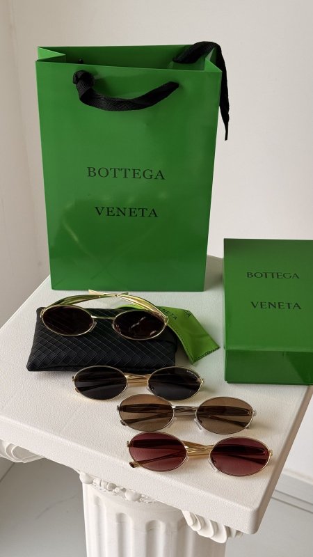نظارة BOTTEGA VENETA / فل بكج علبة وكيس
