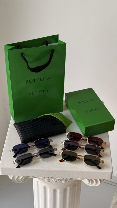 نظارة BOTTEGA VENETA / فل بكج علبة وكيس