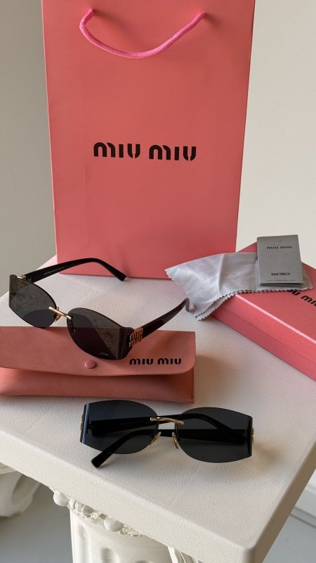 نظارة MIU MIU / فل بكج علبة وكيس