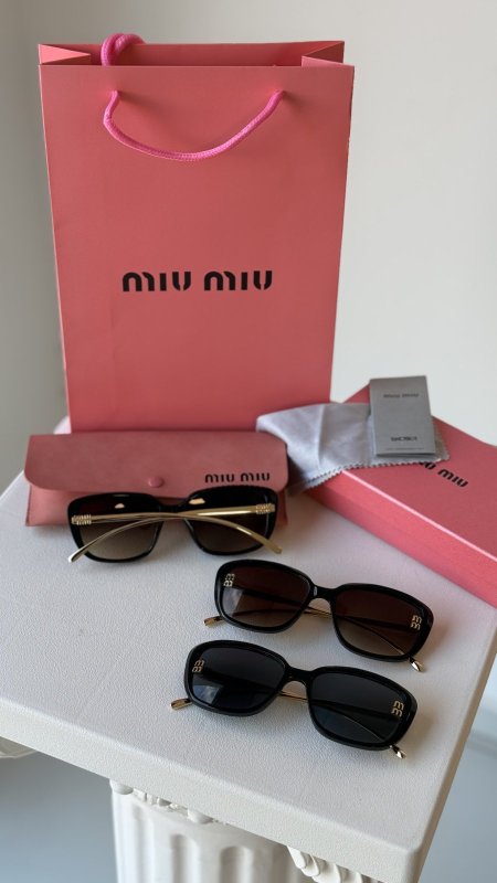 نظارة MIU MIU / فل بكج علبة وكيس