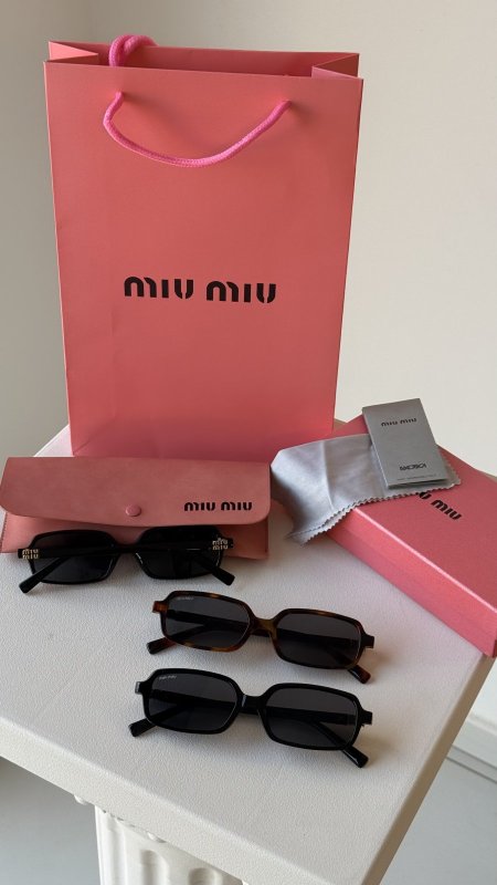 نظارة MIU MIU / فل بكج علبة وكيس