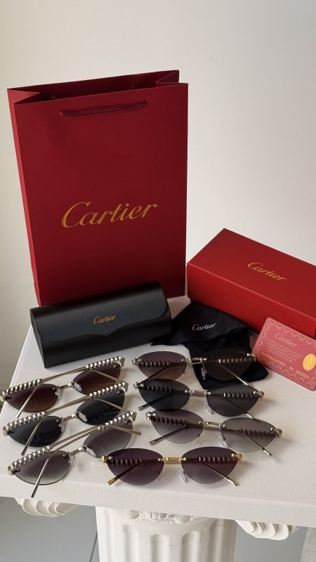نظارة CARTIER / فل بكج علبة وكيس