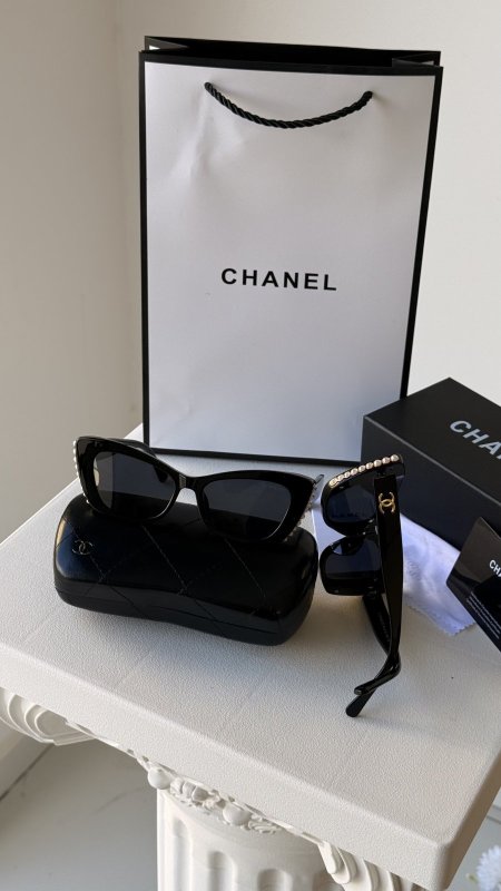 نظارة CHANEL / فل بكج علبة وكيس