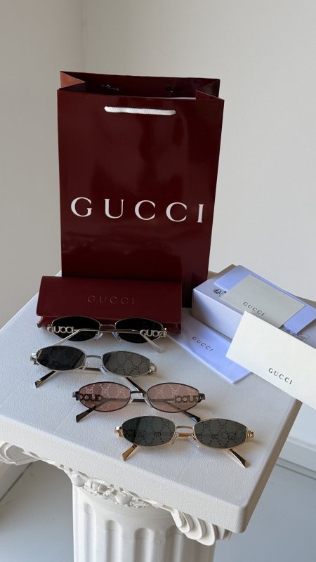 نظارة GUCCI / فل بكج علبة وكيس