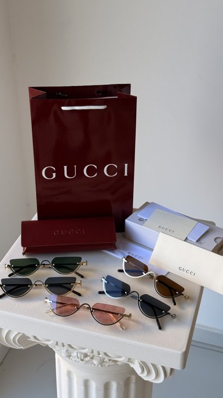 نظارة GUCCI / فل بكج علبة وكيس