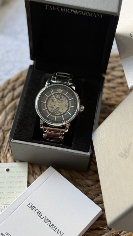 فضي داخلية أسود