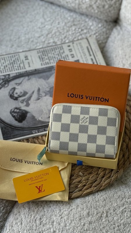 ابيض / مربعات