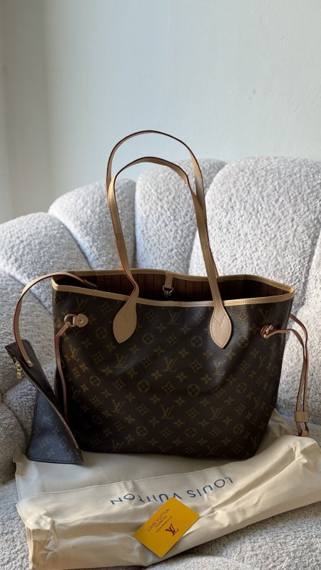 شنطة / Louis Vuitton Neverfull / غير شامل علبة
